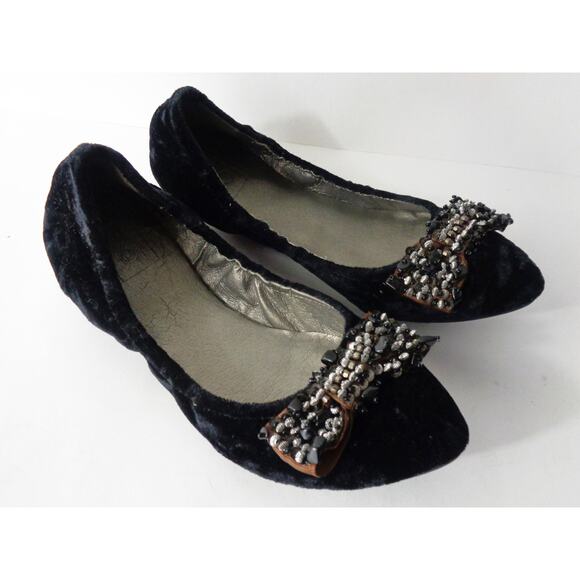 BACIO 61 Pistoia Womens US 7.5M Black Crushed Velvet Ballet Flat w Beaded Bow - Picture 1 of 9